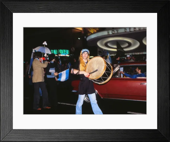Framed Print : Argentina fans celebrate their 1978 World Cup victory Framed Print : Argentina fans celebrate their 1978 World Cup victory