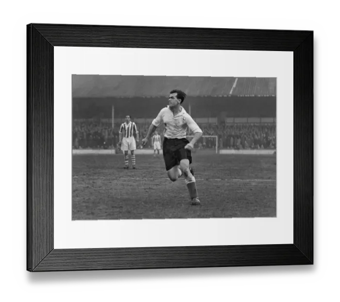 Framed Print : Len Duquemin - Tottenham Hotspur Framed Print : Len Duquemin - Tottenham Hotspur