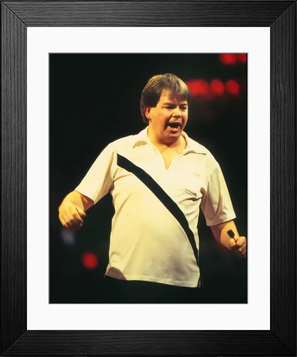 Framed Print : Mike Gregory - 1993 BDO World Darts Championship Framed Print : Mike Gregory - 1993 BDO World Darts Championship