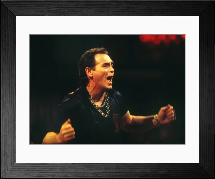 Framed Print : Bobby George - 1993 BDO World Darts Championship Framed Print : Bobby George - 1993 BDO World Darts Championship