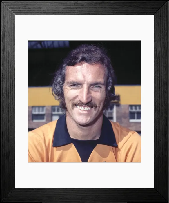 Framed Print : Derek Dougan - Wolverhampton Wanderers