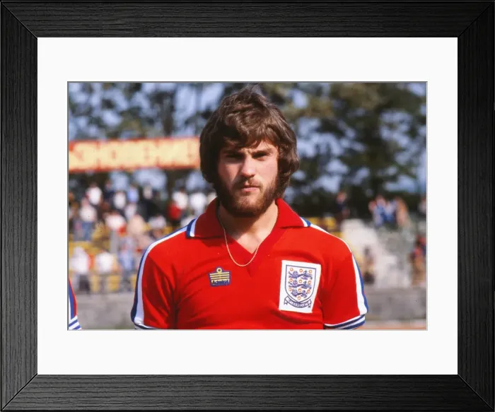 Framed Print : Glenn Hoddle - England U21 Framed Print : Glenn Hoddle - England U21
