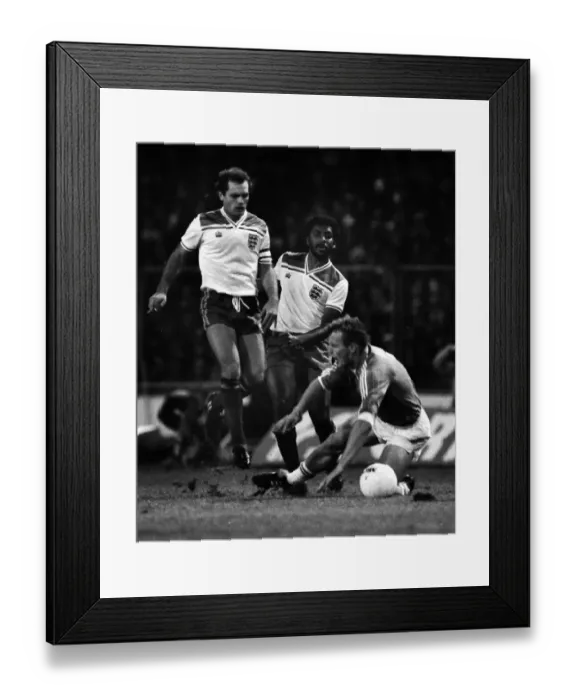 Framed Print : Englands Ray Wilkins and Ricky Hill Framed Print : Englands Ray Wilkins and Ricky Hill