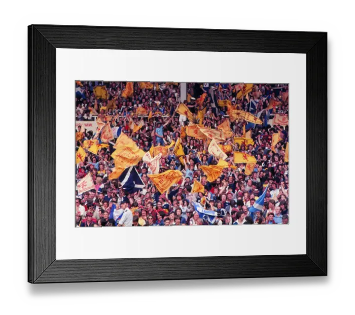 Framed Print : Scotland fans at Wembley - 1977 British Home Championship
