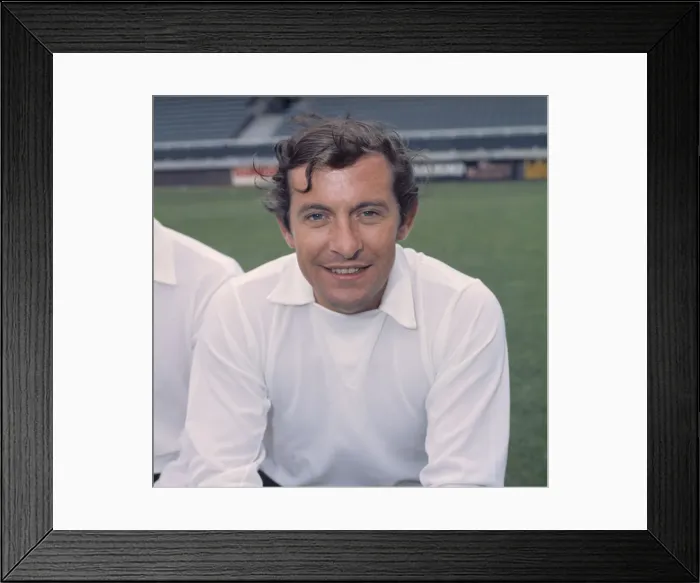 Framed Print : Alan Mullery - Fulham Framed Print : Alan Mullery - Fulham