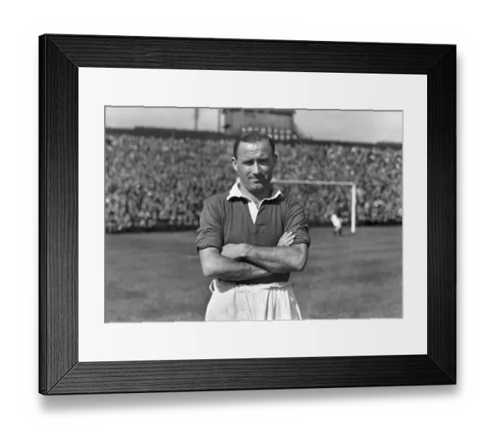 Framed Print : Syd Bathgate - Chelsea Framed Print : Syd Bathgate - Chelsea