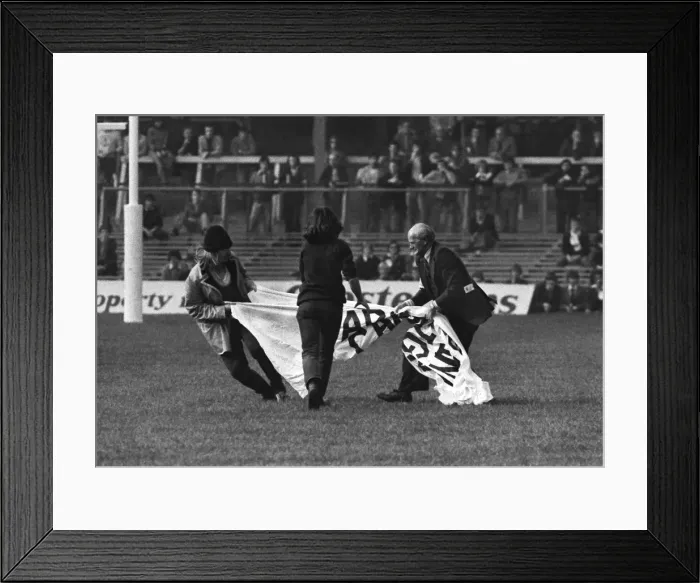 Framed Print : England XI 13 Argentina 13 Framed Print : England XI 13 Argentina 13