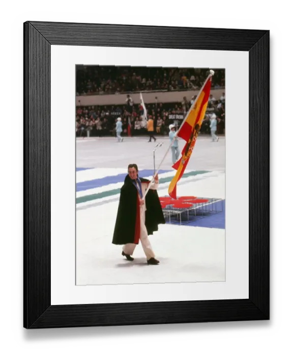 Framed Print : Paquito Fernandez Ochoa - Sapporo Olympics - Closing Ceremony Framed Print : Paquito Fernandez Ochoa - Sapporo Olympics - Closing Ceremony