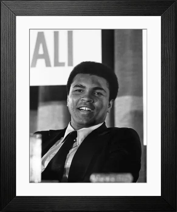 Framed Print : Muhammad Ali - 1971 Press Conference in London Framed Print : Muhammad Ali - 1971 Press Conference in London