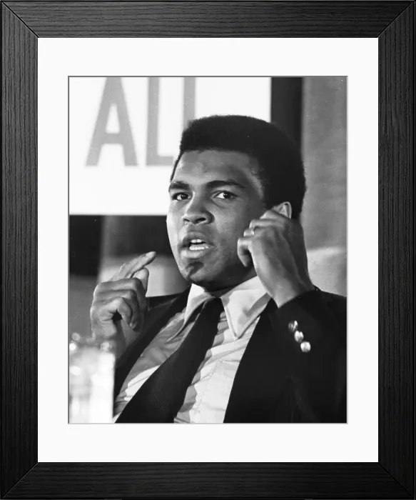 Framed Print : Muhammad Ali - 1971 Press Conference in London Framed Print : Muhammad Ali - 1971 Press Conference in London