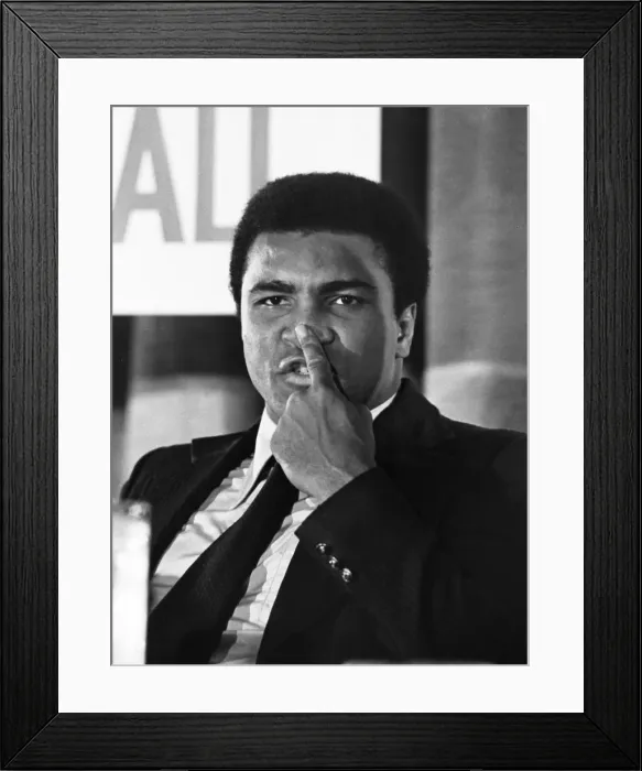 Framed Print : Muhammad Ali - 1971 Press Conference in London Framed Print : Muhammad Ali - 1971 Press Conference in London