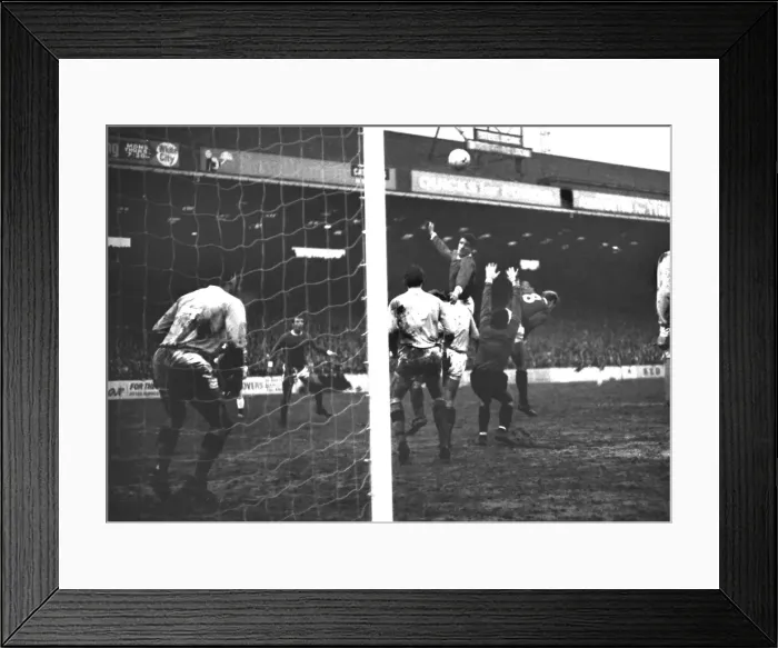 Framed Print : Man City 1 Man Utd 1 Framed Print : Man City 1 Man Utd 1