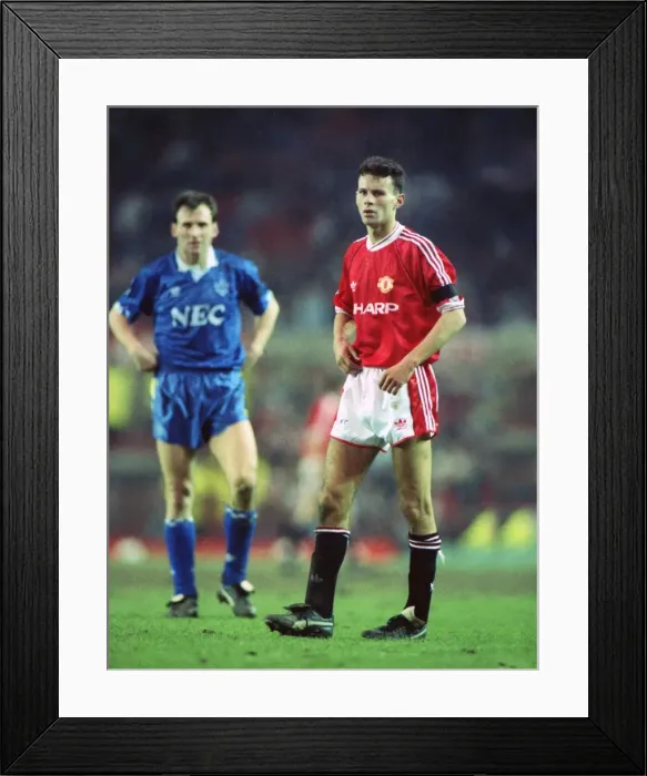 Framed Print : Ryan Giggs on his first debut for Manchester United Framed Print : Ryan Giggs on his first debut for Manchester United