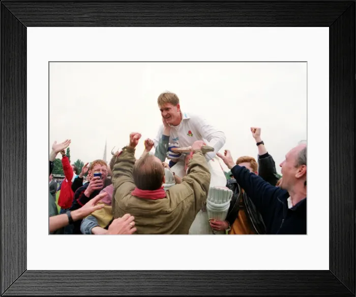 Framed Print : B&H SF: Lancs bt Worcs 2wkts Framed Print : B&H SF: Lancs bt Worcs 2wkts