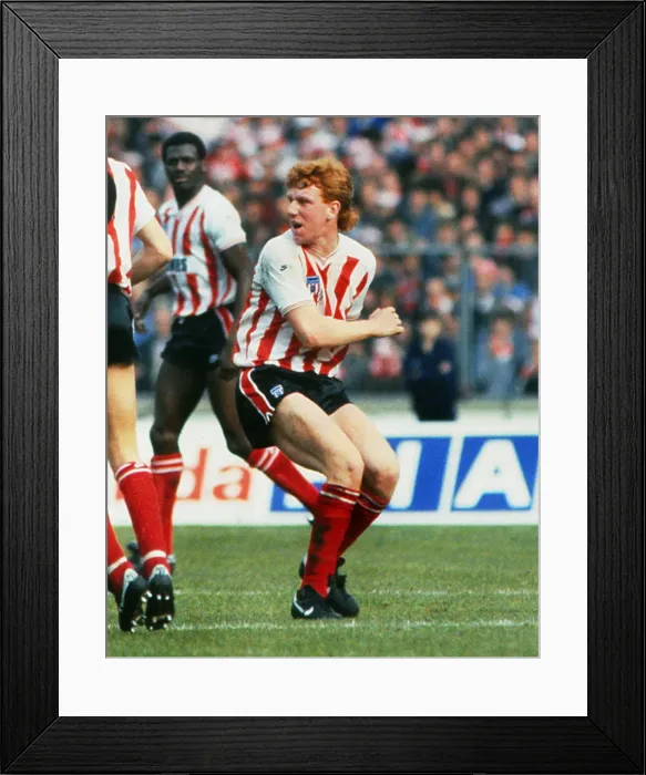 Framed Print : Lge Cup Final: Norwich 1 Sunderland 0 Framed Print : Lge Cup Final: Norwich 1 Sunderland 0