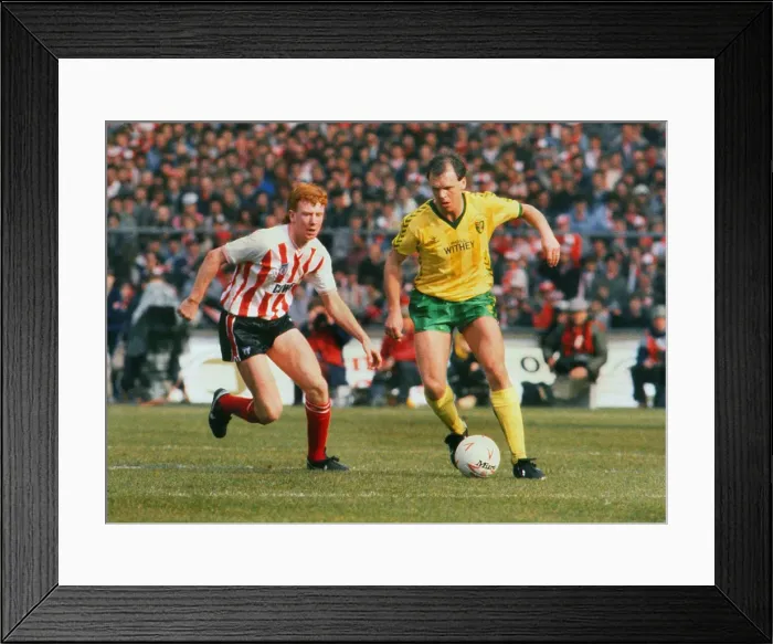 Framed Print : Lge Cup Final: Norwich 1 Sunderland 0 Framed Print : Lge Cup Final: Norwich 1 Sunderland 0