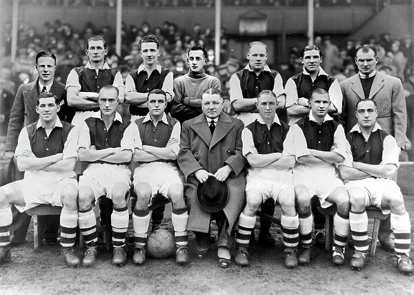 Arsenal - 1937 / 38. Football - 1937  /  1938 season - Arsenal Team Group