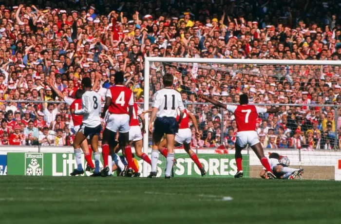 Framed Print : Arsenal substitute Martin Hayes celebrates his goal - 1988 League Cup Final Framed Print : Arsenal substitute Martin Hayes celebrates his goal - 1988 League Cup Final
