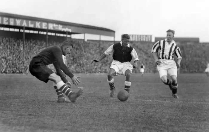 Framed Print : Arsenals Frank Moss and Eddie Hapgood and West Broms Ginger Richardson Framed Print : Arsenals Frank Moss and Eddie Hapgood and West Broms Ginger Richardson