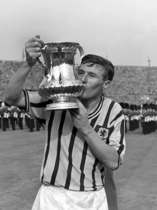 Framed Print : Aston Villa captain Johnny Dixon kisses the FA Cup in 1957 Framed Print : Aston Villa captain Johnny Dixon kisses the FA Cup in 1957
