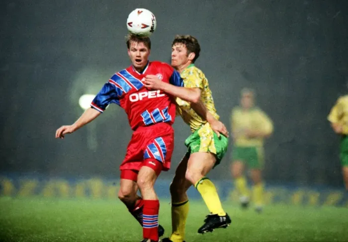 Framed Print : Bayern Munichs Thomas Helmer and Norwichs Chris Sutton Framed Print : Bayern Munichs Thomas Helmer and Norwichs Chris Sutton