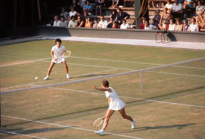 Framed Print : Billie Jean King takes on Winnie Shaw - 1970 Wightman Cup Framed Print : Billie Jean King takes on Winnie Shaw - 1970 Wightman Cup