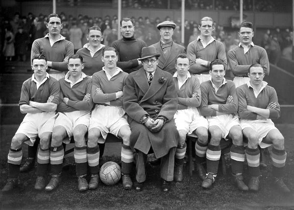 Chelsea - 1936  /  37. Football - 1936  /  1937 seasom - Chelsea Team Group