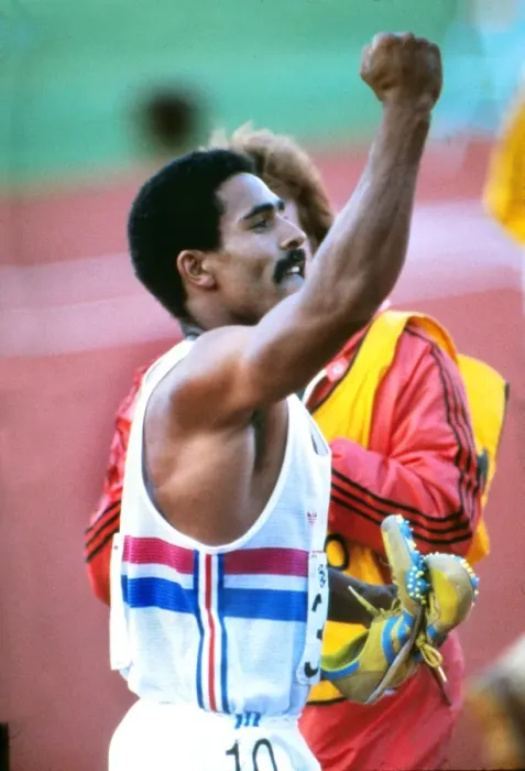 Framed Print : Daley Thompson wins gold at the 1983 Helsinki World Championships Framed Print : Daley Thompson wins gold at the 1983 Helsinki World Championships