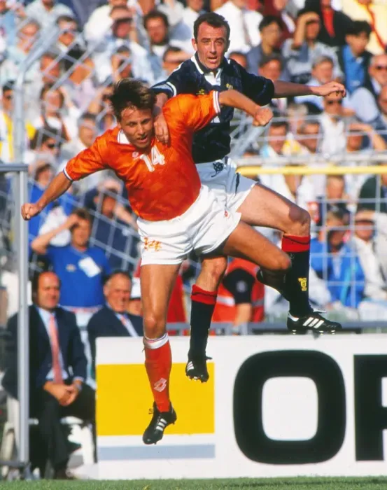 Framed Print : Euro92 Grp 2: Holland 1 Scotland 0 Framed Print : Euro92 Grp 2: Holland 1 Scotland 0
