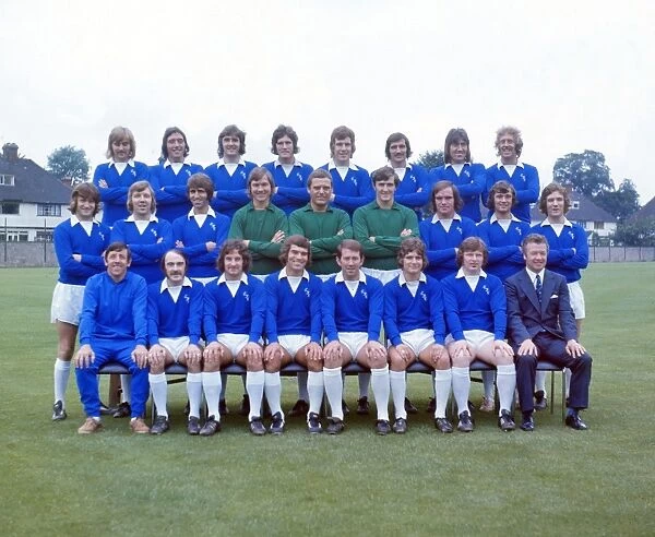 Everton - 1973  /  74. Football - 1973  /  1974 season - Everton Team Group Photocall