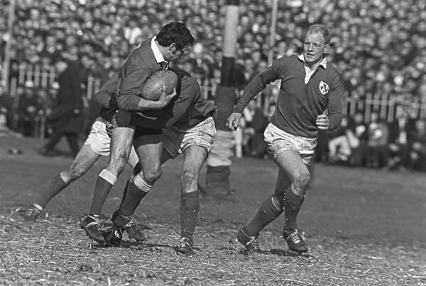 Gareth Edwards under pressure from Michael Hipwell and Ken Kennedy - 1969 Five Nations