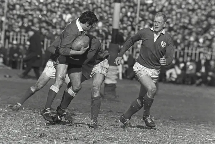 Framed Print : Gareth Edwards under pressure from Michael Hipwell and Ken Kennedy - 1969 Five Nations Framed Print : Gareth Edwards under pressure from Michael Hipwell and Ken Kennedy - 1969 Five Nations