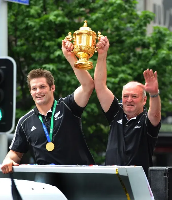 Framed Print : Graham Henry and Richie McCaw on the All Blacks Victory Parade Framed Print : Graham Henry and Richie McCaw on the All Blacks Victory Parade