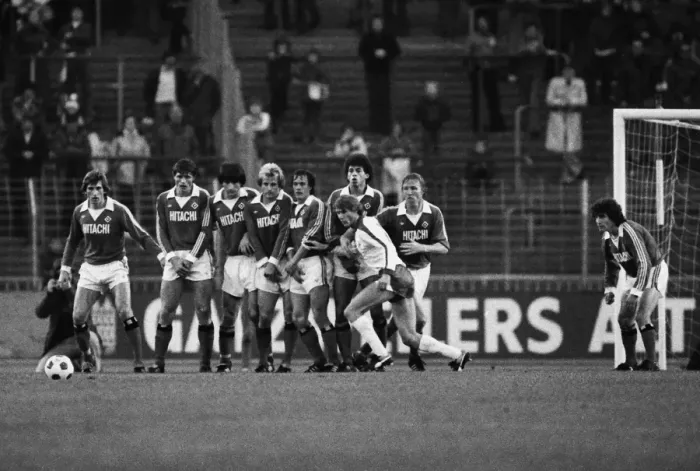 Framed Print : A Hamburg wall faces a Dusseldorf free-kick during the 1978 / 9 Bundesliga Framed Print : A Hamburg wall faces a Dusseldorf free-kick during the 1978 / 9 Bundesliga