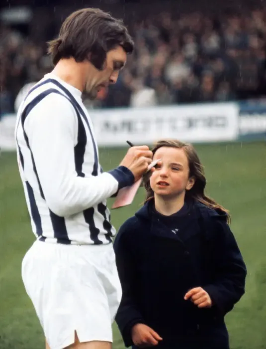 Framed Print : Jeff Astle signs an autograph for a young West Bromwich Albion fan Framed Print : Jeff Astle signs an autograph for a young West Bromwich Albion fan