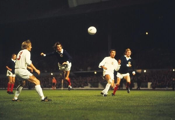Joe Jordan heads the goal against Czechoslovakia that sends Scotland to the 1974 World Cup