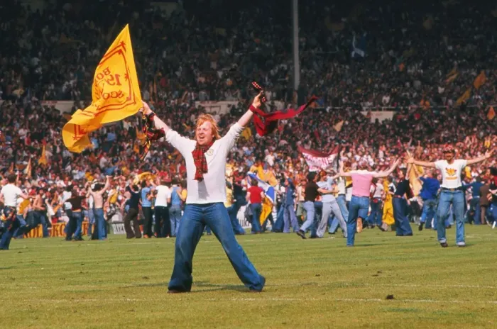 Framed Print : A jubliant Scotland fan during the Wembley pitch invasion - 1977 British Home Championship