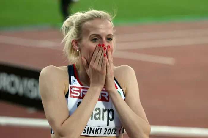 Framed Print : Lynsey Sharp wins 800m silver at the 2012 European Championships Framed Print : Lynsey Sharp wins 800m silver at the 2012 European Championships