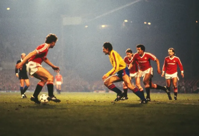 Framed Print : Manchester United take on Barcelona - 1983 / 4 European Cup Winners Cup Framed Print : Manchester United take on Barcelona - 1983 / 4 European Cup Winners Cup