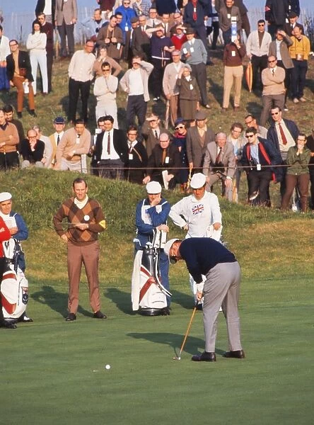 Mille Barber putts at the 1969 Ryder Cup