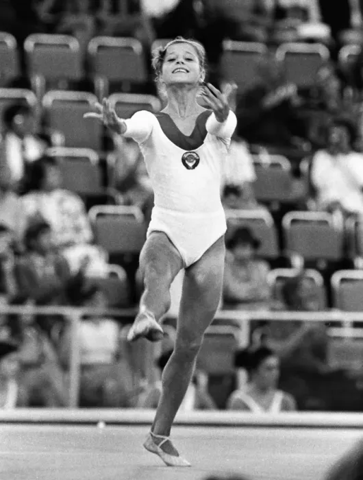 Framed Print : Olga Korbut - 1972 Munich Olympics - Womens Gymnastics