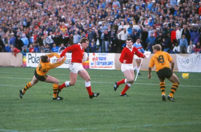Framed Print : Paul Thorburn sets up Wales last-minute try against Australia - 1987 Rugby World Cup Framed Print : Paul Thorburn sets up Wales last-minute try against Australia - 1987 Rugby World Cup