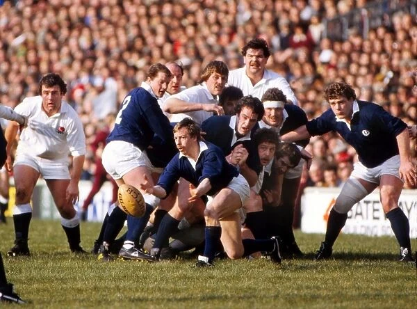 Roy Laidlaw passes against England - 1983 Five Nations