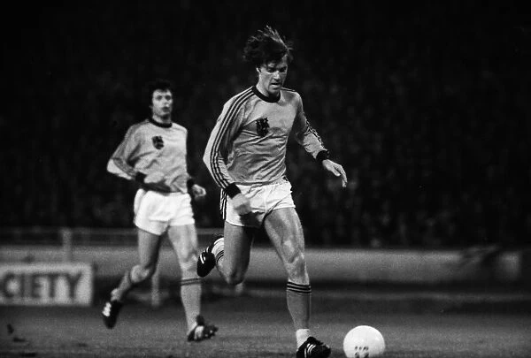 Rudi Krol - Holland. Football - 1976  /  1977 season - England 0 Netherlands 2