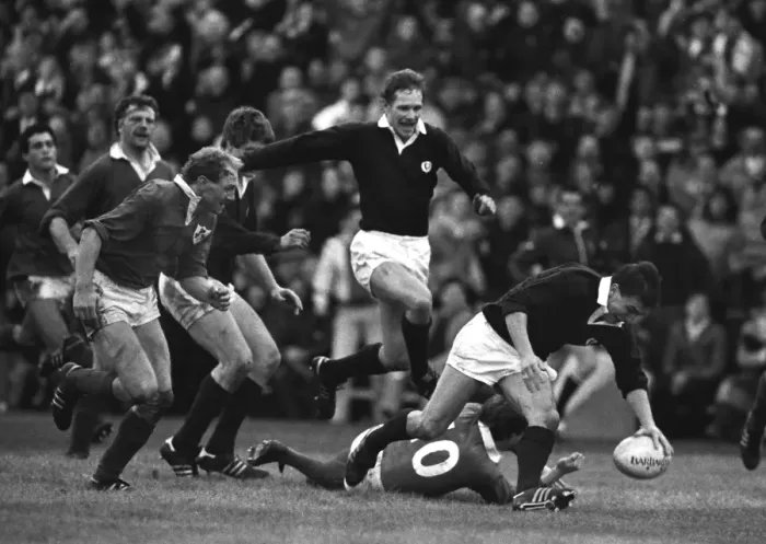 Framed Print : Scotlands Iwan Tukalo scores against Ireland - 1987 Five Nations