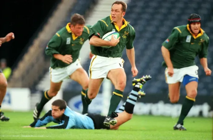 Framed Print : South Africas Brendan Venter makes a break at the 1999 Rugby World Cup Framed Print : South Africas Brendan Venter makes a break at the 1999 Rugby World Cup