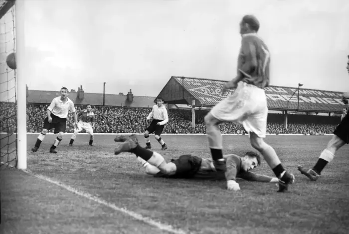 Framed Print : Stanley Matthews scores for Blackpool past Charltons Albert Uytenbogaardt