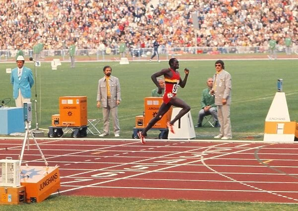 Ugandas John Akii-Bua wins the 400m hurdles gold medal at the 1972 Munich Olympics