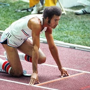 Alberto Juantorena in the blocks before the 400m Final at the 1976 Olympics