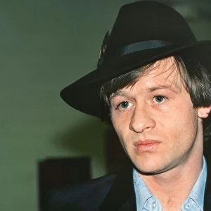 Alex Higgins wearing his trademark fedora at the 1981 Benson & Hedges Masters